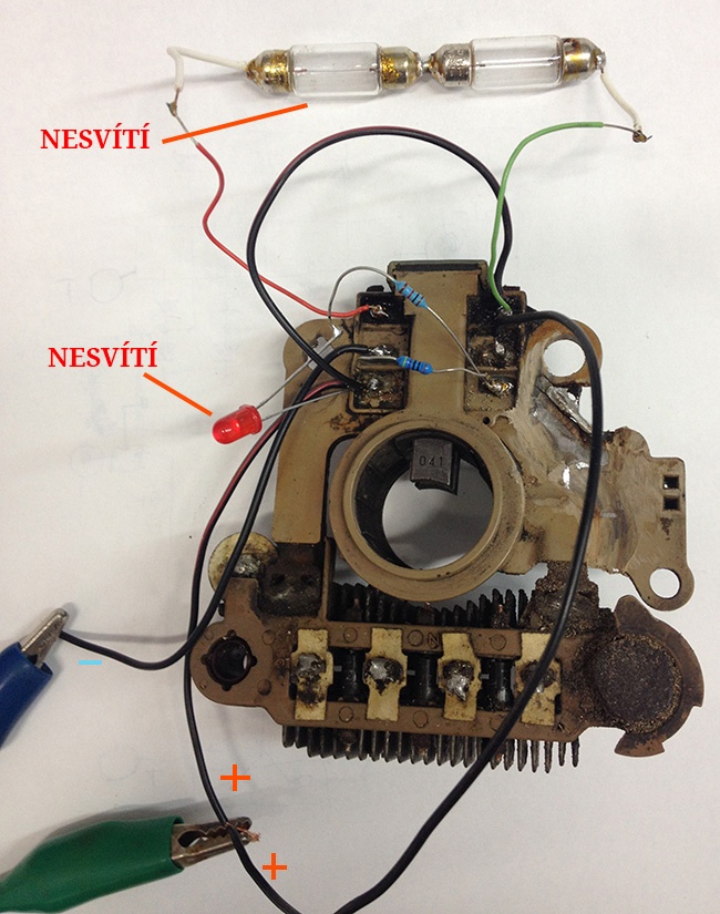 rozsah_pod3.4V nebo nad14.2V