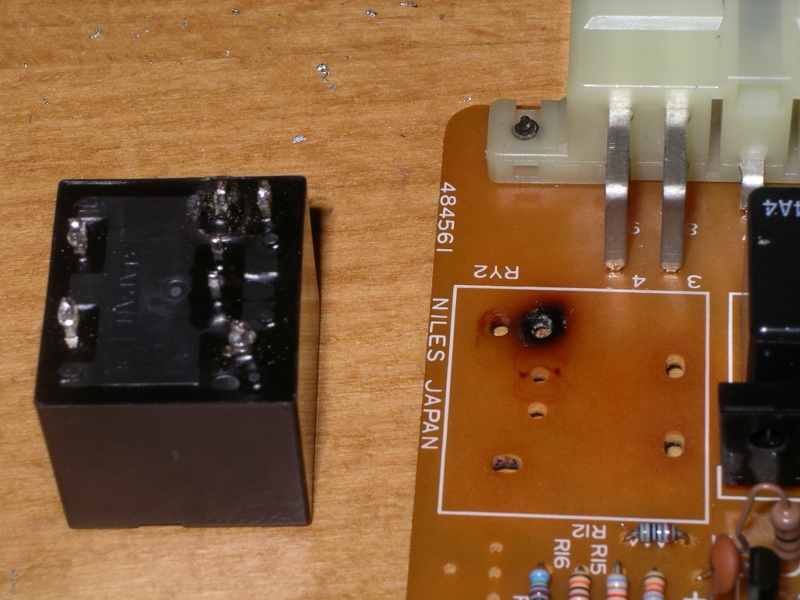 subaru-libero-fan-unit-pcb-under-relay_s