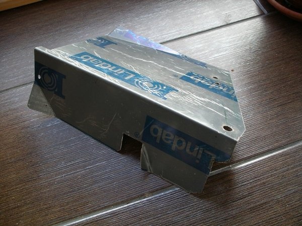 subaru-libero-kryci-plech-levy